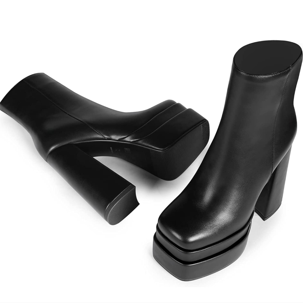 WetKiss Platform Boots 🖤